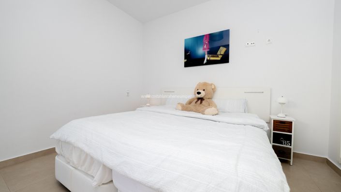 Image No.19-3 Bed Townhouse for sale