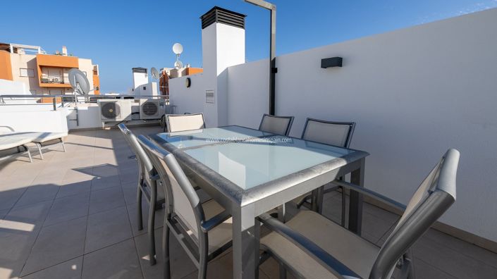 Image No.31-3 Bed Townhouse for sale