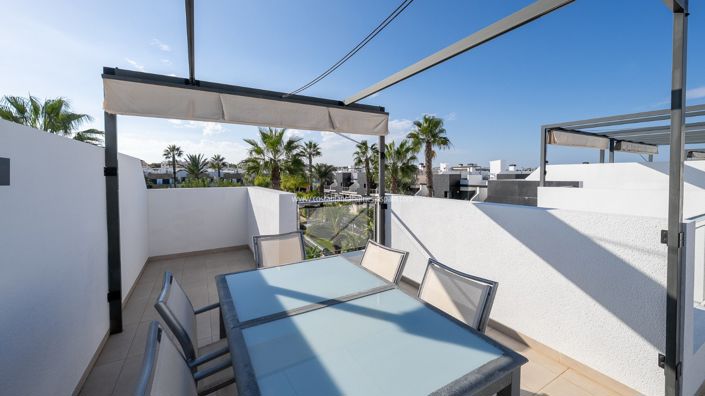 Image No.32-3 Bed Townhouse for sale