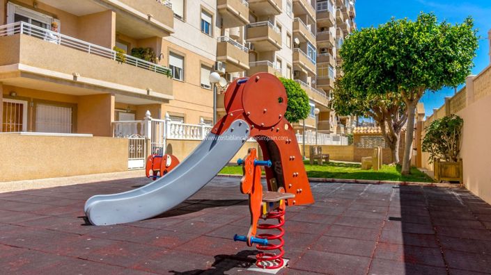 Image No.23-2 Bed Apartment for sale