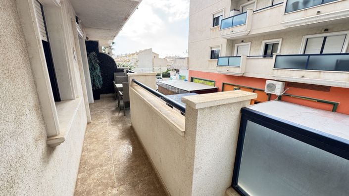 Image No.17-2 Bed Apartment for sale