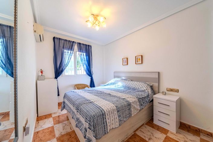 Image No.14-2 Bed Bungalow for sale