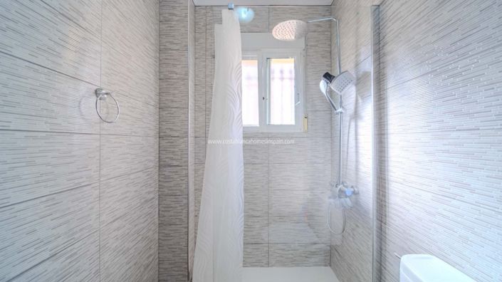 Image No.18-2 Bed Bungalow for sale