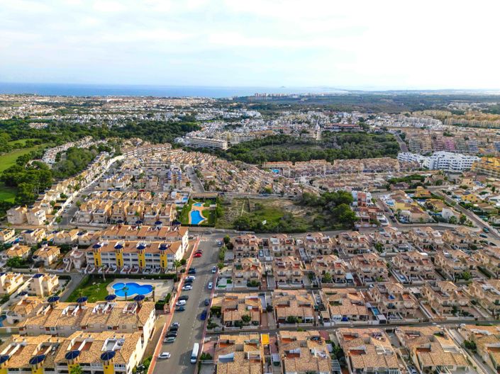 Image No.25-2 Bed Bungalow for sale