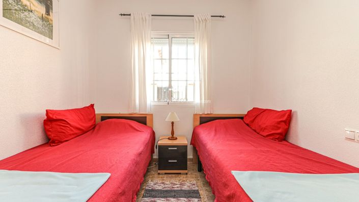 Image No.20-3 Bed Townhouse for sale