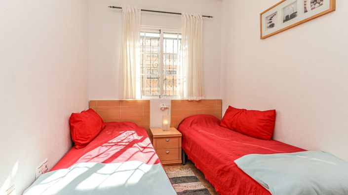 Image No.26-3 Bed Townhouse for sale