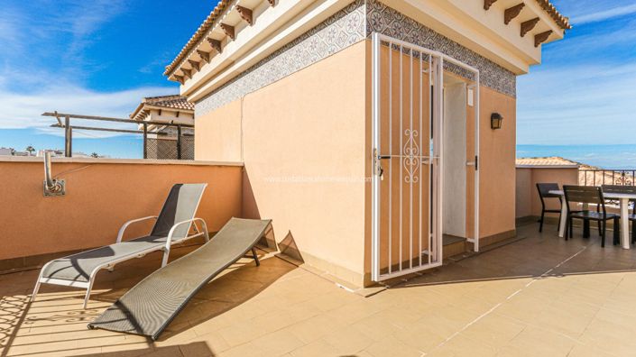 Image No.31-3 Bed Townhouse for sale