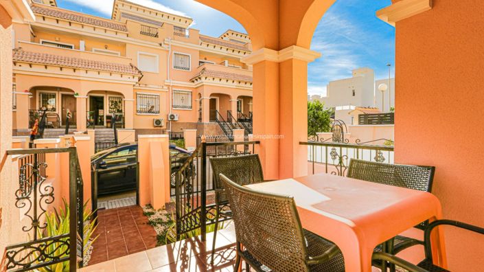 Image No.6-3 Bed Townhouse for sale