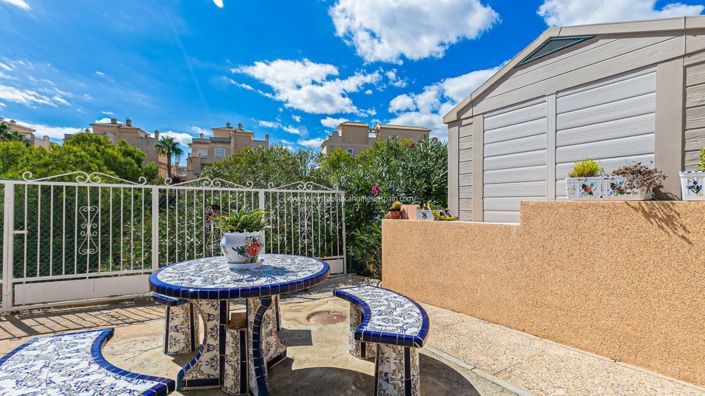 Image No.37-2 Bed Bungalow for sale