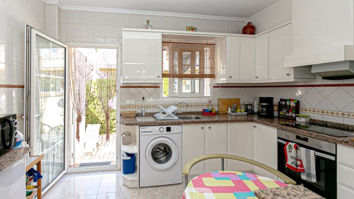 Image No.8-2 Bed Bungalow for sale