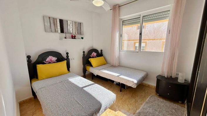 Image No.21-3 Bed Townhouse for sale