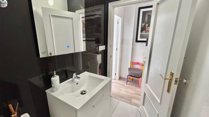 Image No.8-3 Bed Townhouse for sale