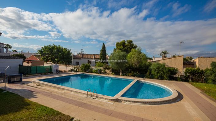 Image No.23-2 Bed Apartment for sale