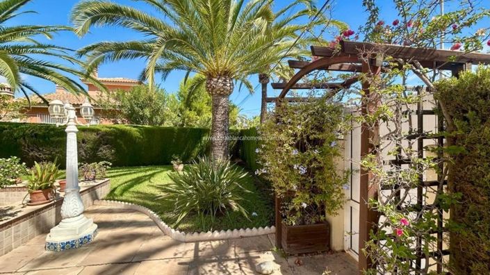 Image No.21-3 Bed Villa for sale