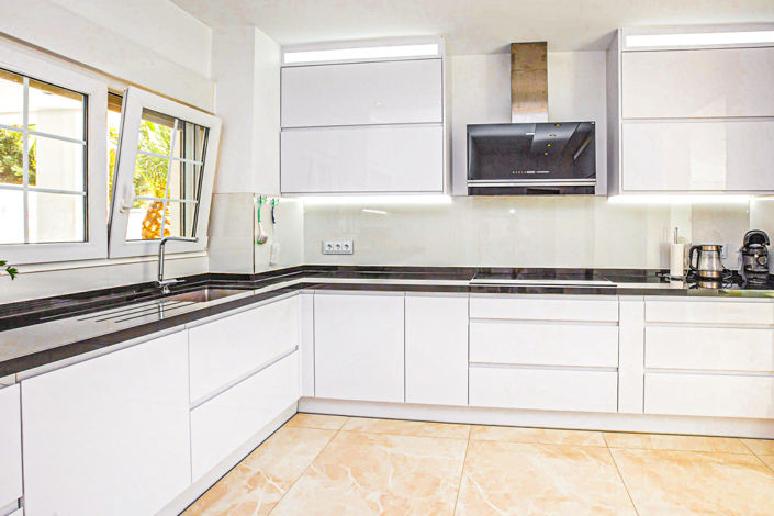 Image No.10-4 Bed Villa for sale