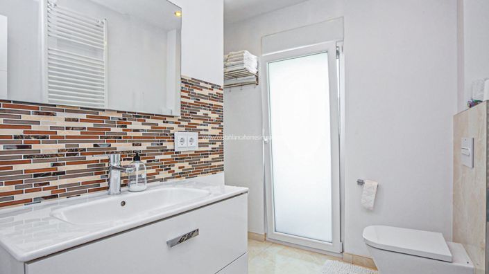 Image No.19-4 Bed Villa for sale