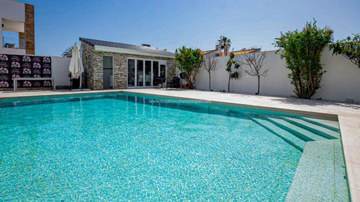 Image No.39-4 Bed Villa for sale