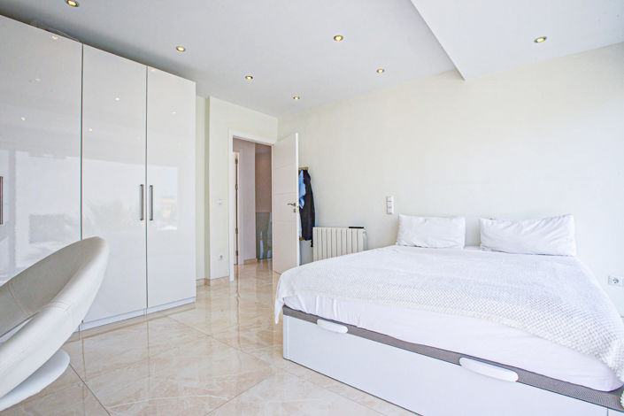 Image No.27-4 Bed Villa for sale