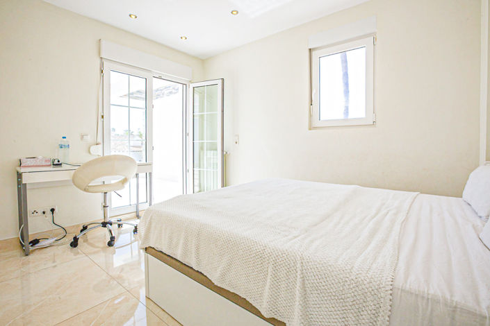 Image No.28-4 Bed Villa for sale