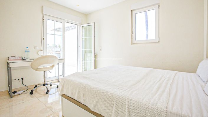 Image No.28-4 Bed Villa for sale