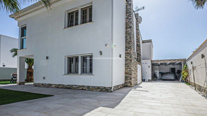 Image No.31-4 Bed Villa for sale