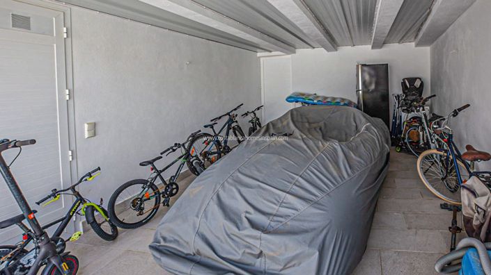 Image No.32-4 Bed Villa for sale