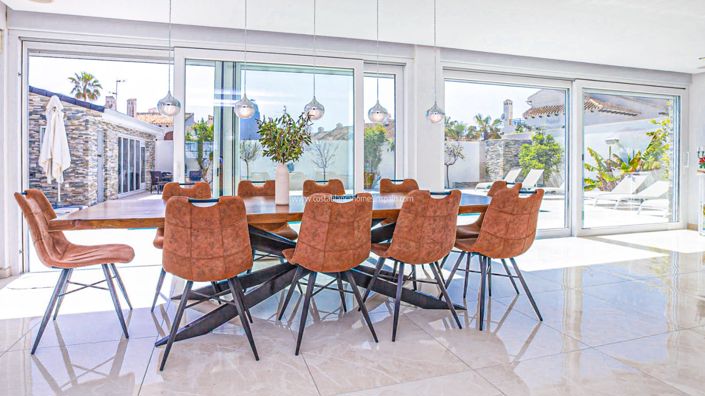 Image No.8-4 Bed Villa for sale