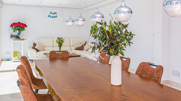 Image No.6-4 Bed Villa for sale