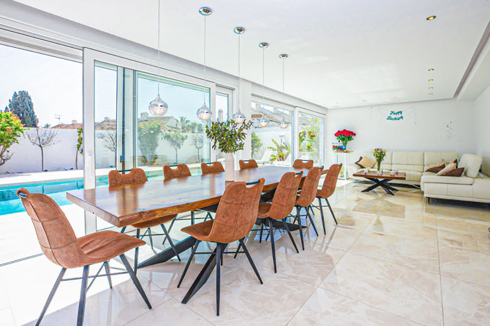 Image No.7-4 Bed Villa for sale