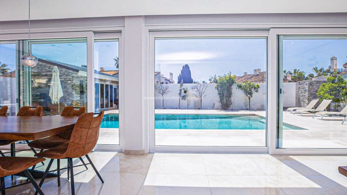 Image No.13-4 Bed Villa for sale