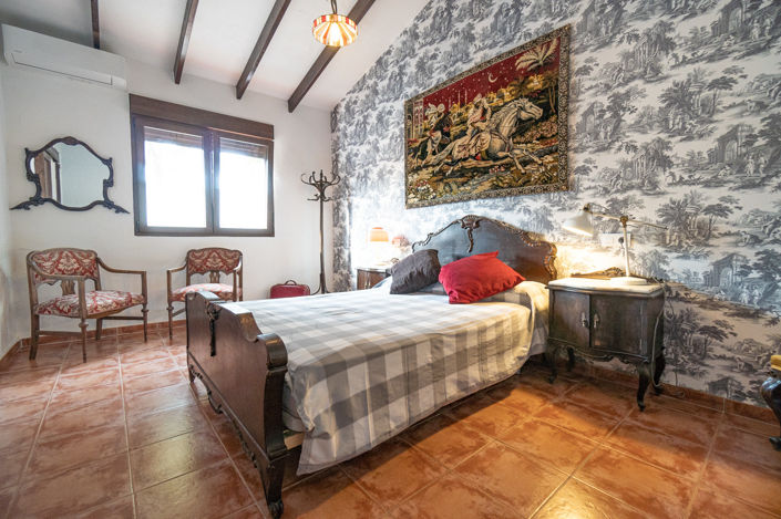 Image No.13-9 Bed Villa for sale