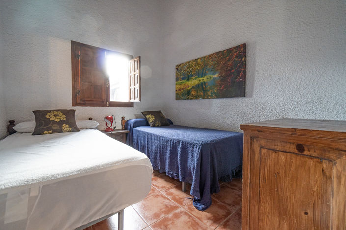 Image No.16-9 Bed Villa for sale