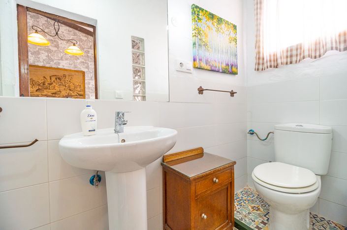 Image No.19-9 Bed Villa for sale