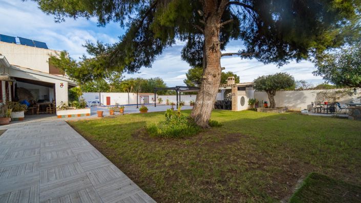 Image No.3-Villa de 9 chambres à vendre à Lomas de Cabo Roig