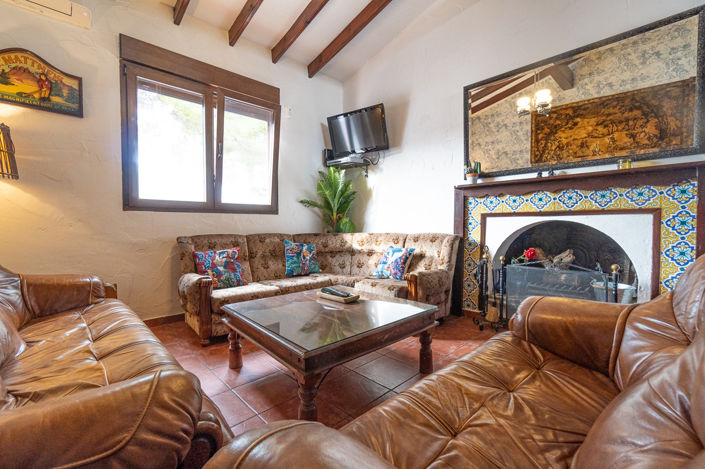 Image No.5-9 Bed Villa for sale