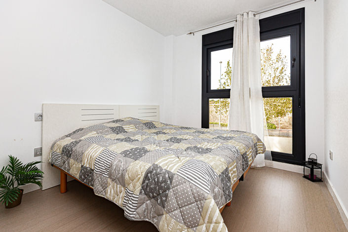 Image No.15-2 Bed Bungalow for sale