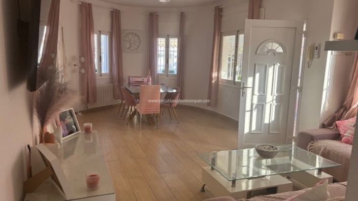 Image No.28-Villa de 4 chambres à vendre à Playa Flamenca