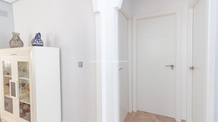 Image No.14-3 Bed Property for sale