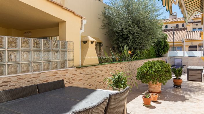 Image No.32-3 Bed Property for sale