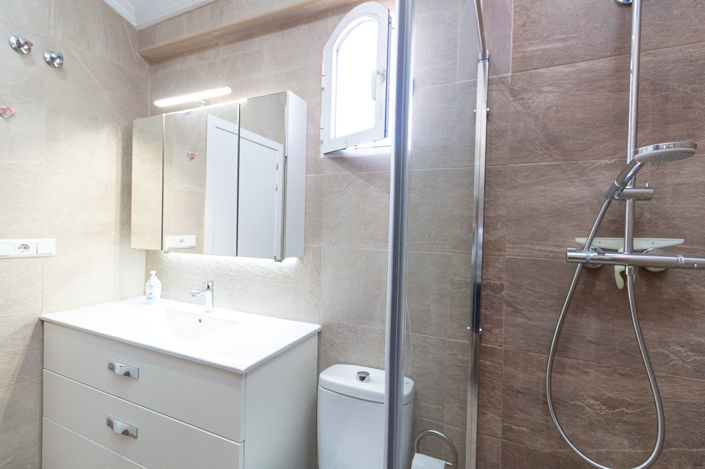 Image No.22-3 Bed Property for sale