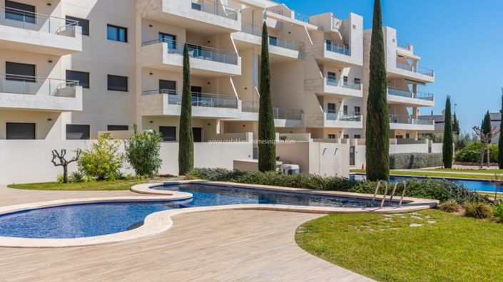 Image No.28-2 Bed Apartment for sale