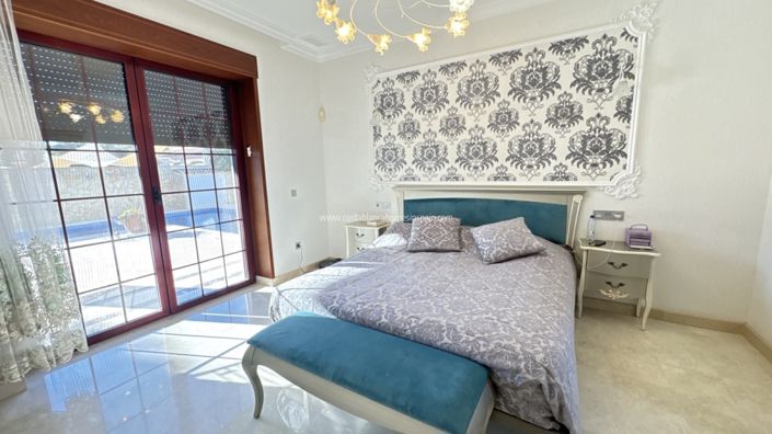 Image No.13-4 Bed Villa for sale