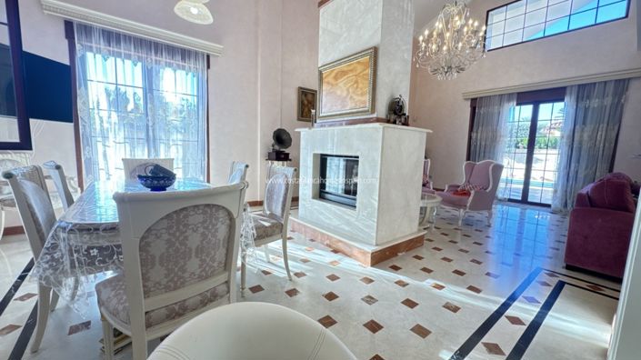 Image No.18-4 Bed Villa for sale