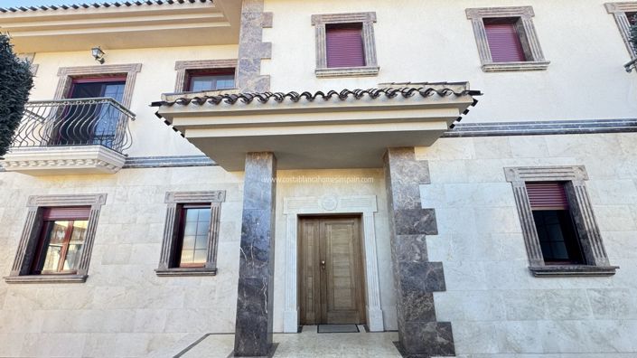 Image No.2-4 Bed Villa for sale