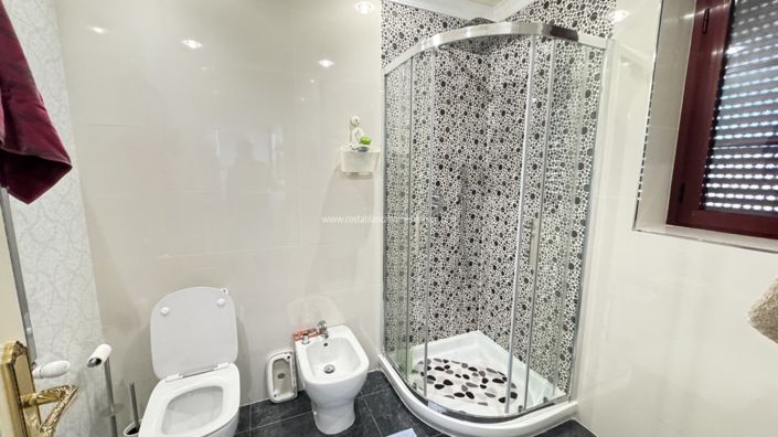 Image No.35-4 Bed Villa for sale