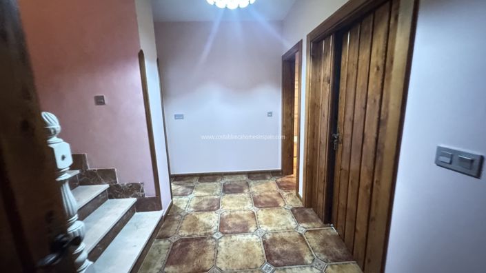 Image No.43-4 Bed Villa for sale