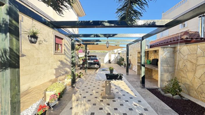 Image No.5-4 Bed Villa for sale