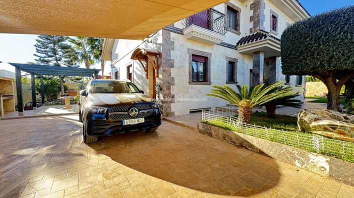 Image No.6-4 Bed Villa for sale