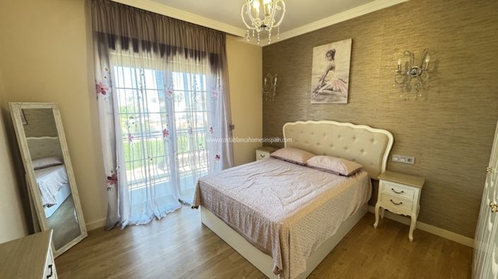 Image No.22-4 Bed Villa for sale