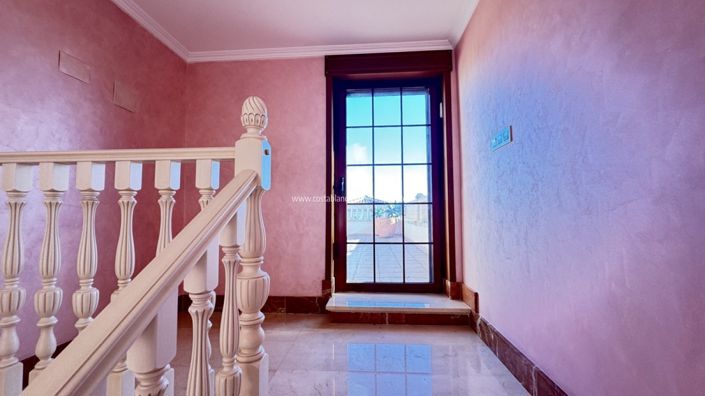 Image No.27-4 Bed Villa for sale